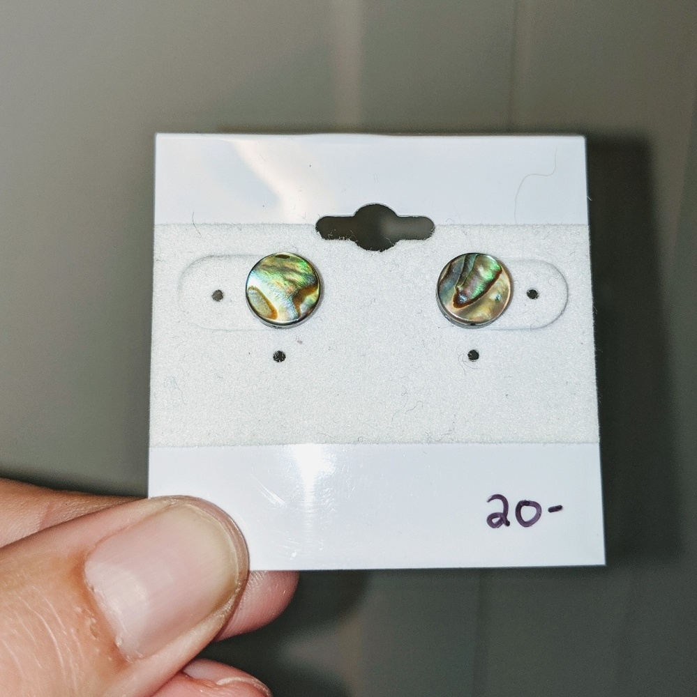 Genuine Abalone Shell Stud Earrings 💕
